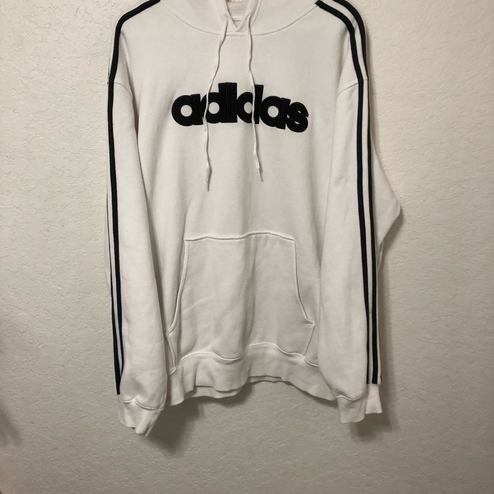 Men’s xL adidas sweatshirt, like new.